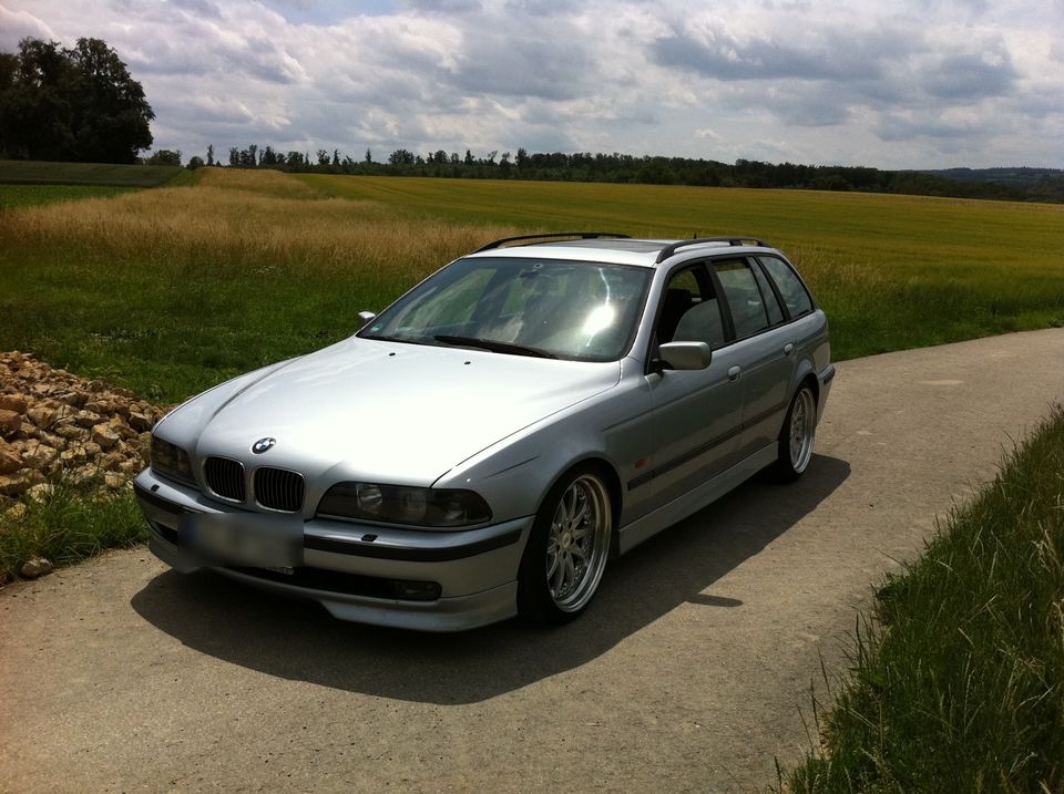 BMW E39 540i 4,4 Liter V8 Touring 6 Gang Handschalter LPG in Eberdingen