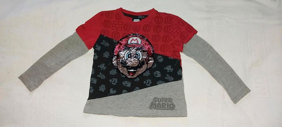 Super Mario Langarmshirt Gr. 110 Marke Desigual in Aschersleben