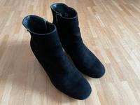 Paul Green Stiefelette Gr. 7/40 aus schwarzem Veloursleder Obergiesing-Fasangarten - Obergiesing Vorschau