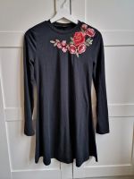 Kleid von Shein in Größe S in schwarz mit Blumen Schleswig-Holstein - Winsen Vorschau