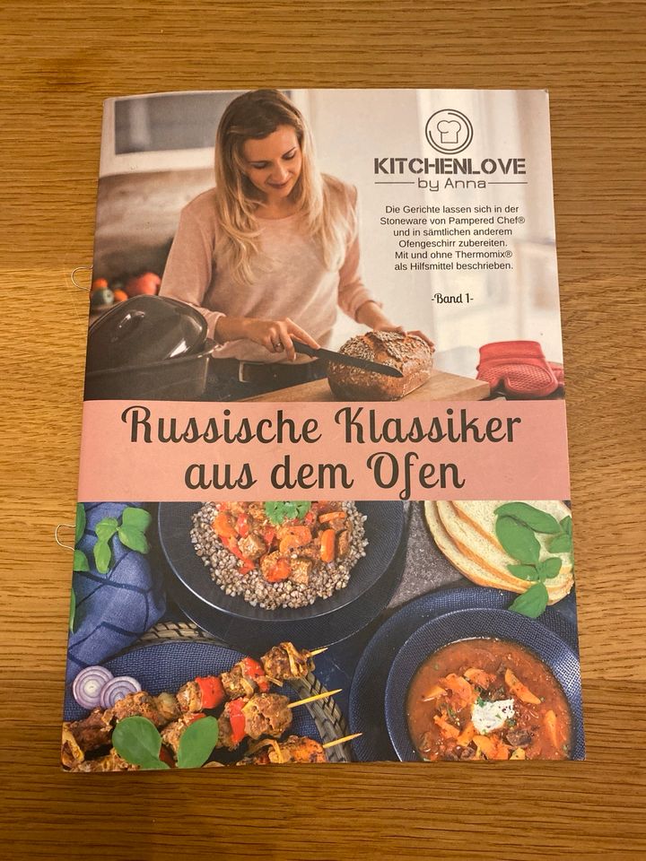 Kitchenlove by Anna „Russische Klassiker aus dem Ofen“ Rezepthef in Enger