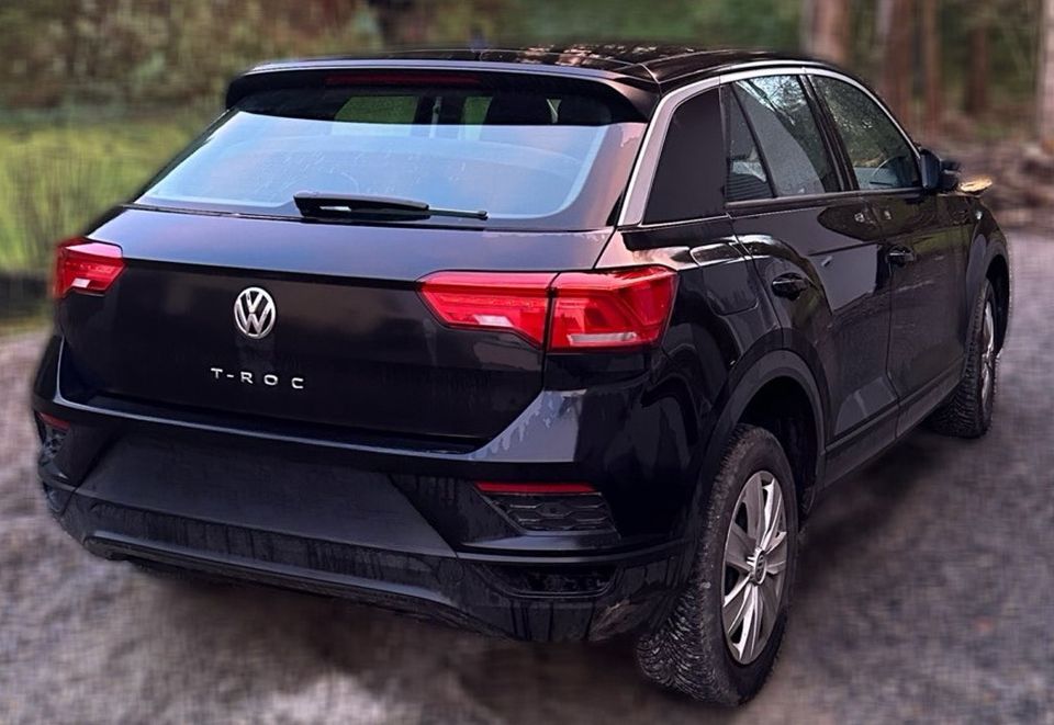 VW T-Roc in schwarz in Bielefeld