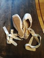Ballett Spitzenschuhe Gr 5 1/2 Bayern - Schwabhausen Vorschau