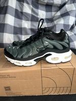Nike Tuned 1 Vintage Green-Black Gr.40 Sachsen - Chemnitz Vorschau