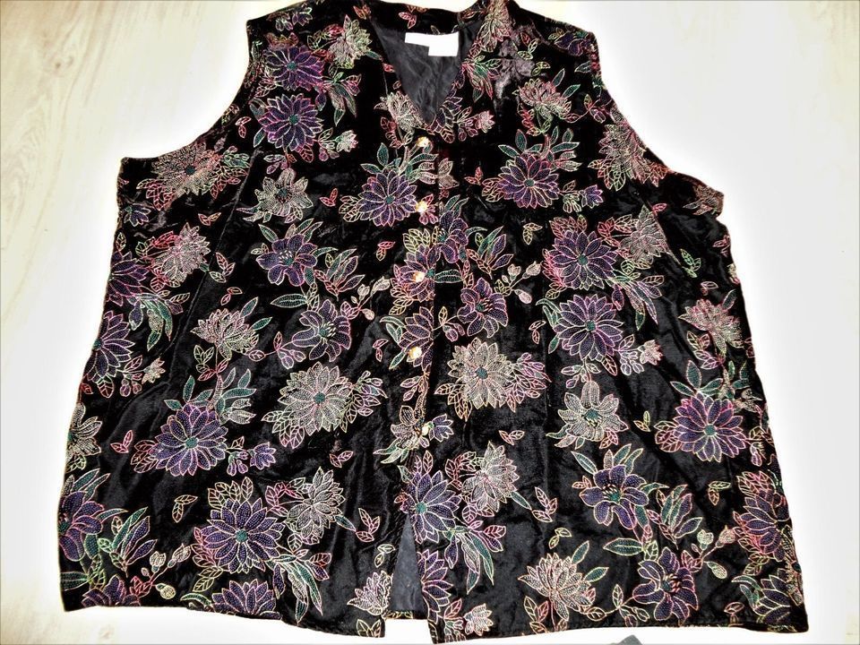 schicke Weste mit Blumenverzierung , Gr. 56/58,  8XL in Bischofswerda