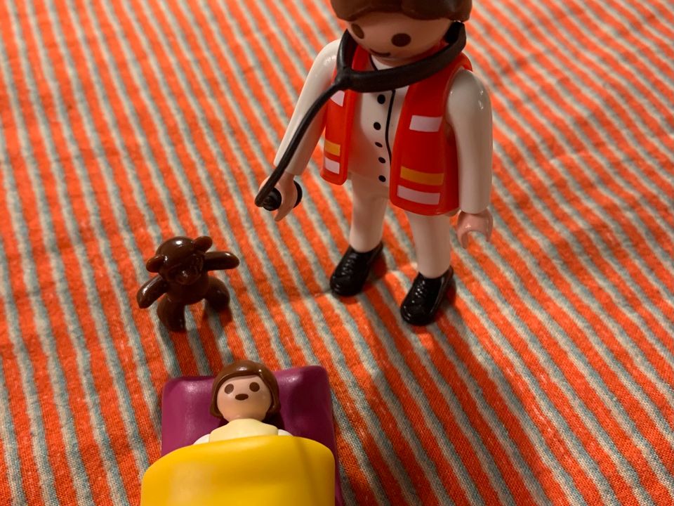 Playmobil 4623 - Baby Notarztin - Kinder 4+ in Niedersachsen - Edewecht |  Playmobil günstig kaufen, gebraucht oder neu | eBay Kleinanzeigen ist jetzt  Kleinanzeigen