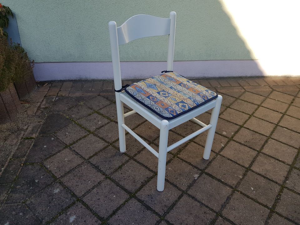 1 Stuhl Küchenstuhl in Trebus