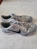 Nike Trainingsschuhe Gr.41 Berlin - Hohenschönhausen Vorschau