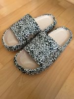 Slipper Wolkenschuhe Leopard 38 Soft Sohle Nordrhein-Westfalen - Sankt Augustin Vorschau