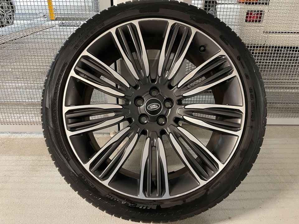 Range Rover Velar 22“ Pirelli Allwetter AllSeason Felgen Jaguari in Hamburg