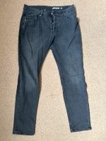 Review Jeans Slim Fit Gr. 30/30 grau Nordrhein-Westfalen - Bornheim Vorschau