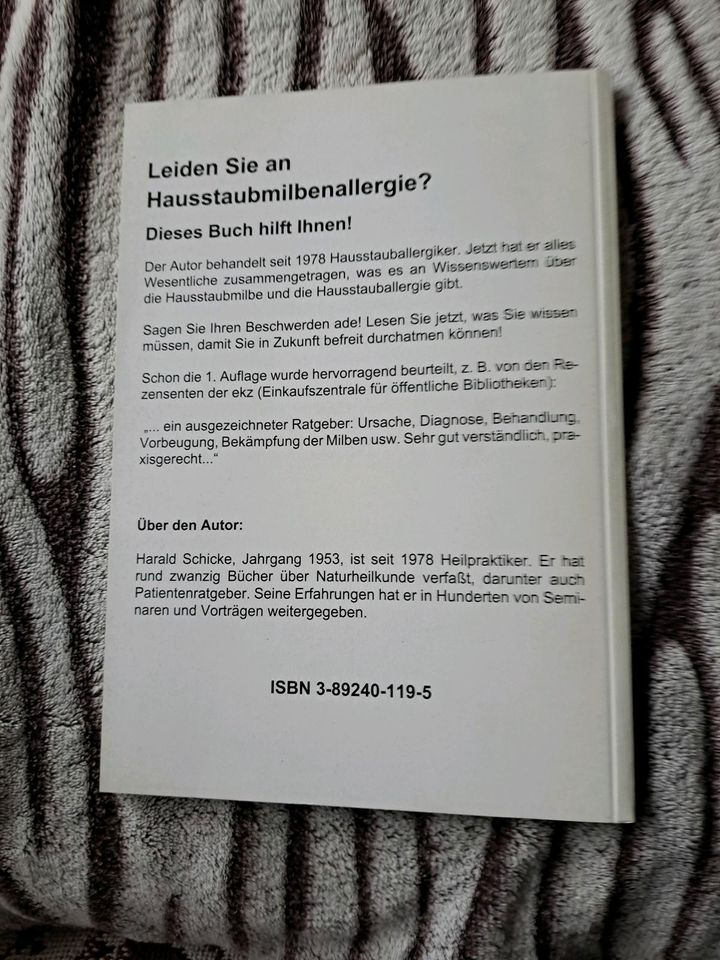 "Hausstaubmilbenallergie erfolgreich behandeln" Ratgeber Buch in Üxheim