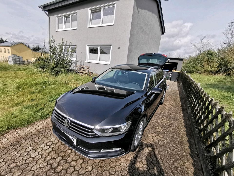 VW Passat Variant 2.0 TDI Highline DSG HU NEU AHK/Navi/Kamera in Schiffweiler