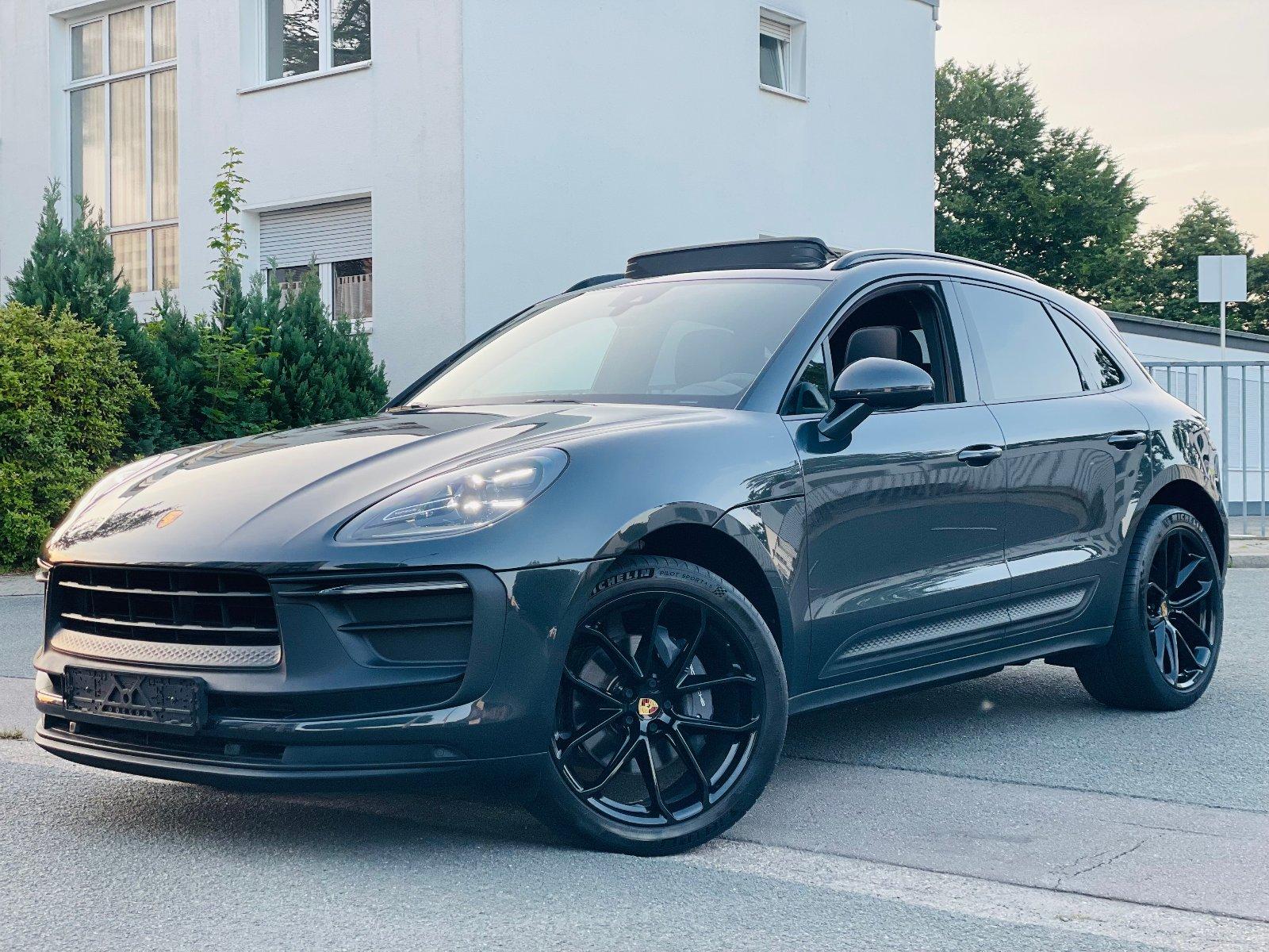 Abbildung des Autos Porsche Macan 2.0 PORSCH…