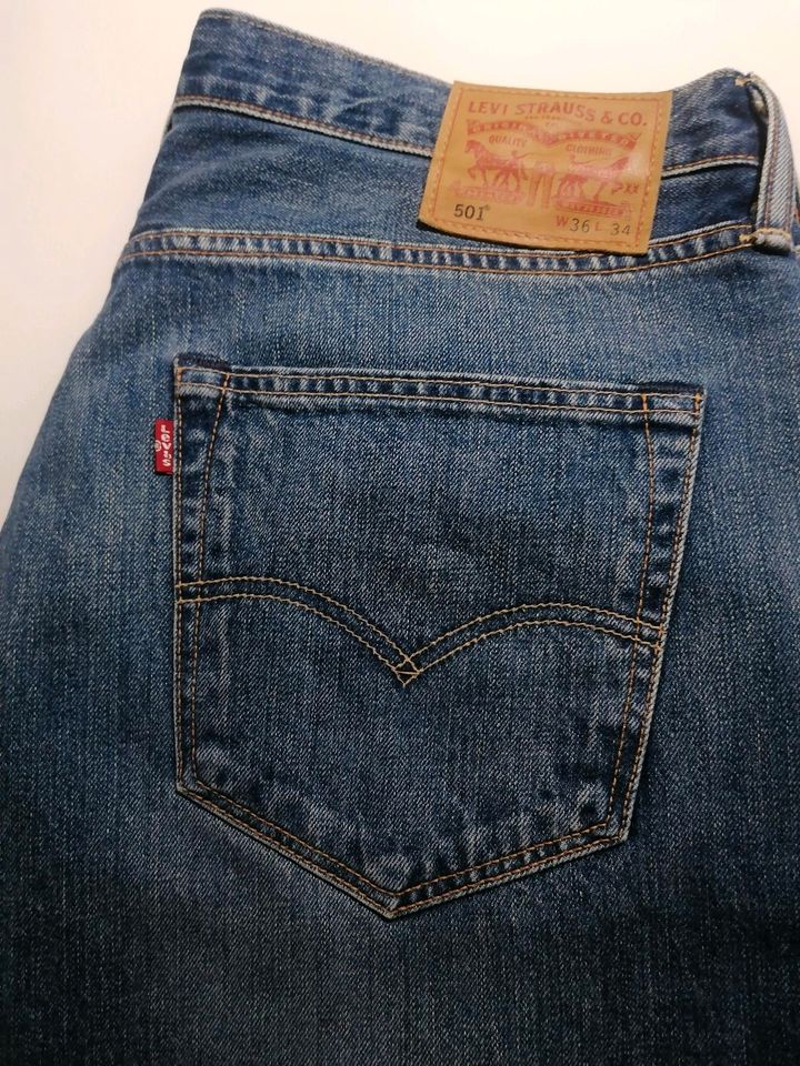 Levi's 501 W36 L34, GEPFLEGT in Meschede