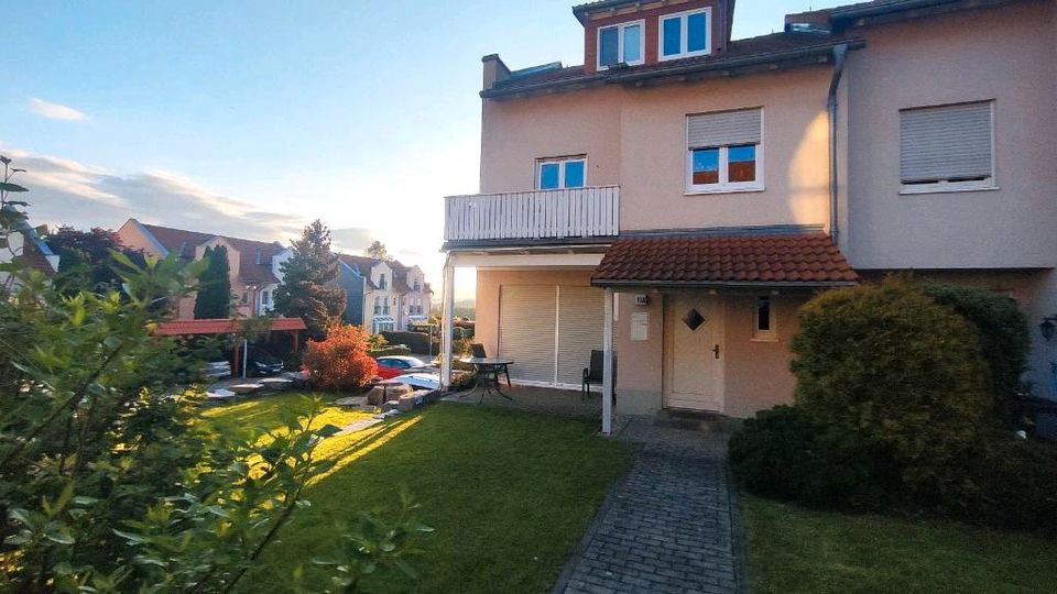 Schönes Reihenendhaus mit 2 WE am Rande des Erzgebirges in Neukirchen-Adorf