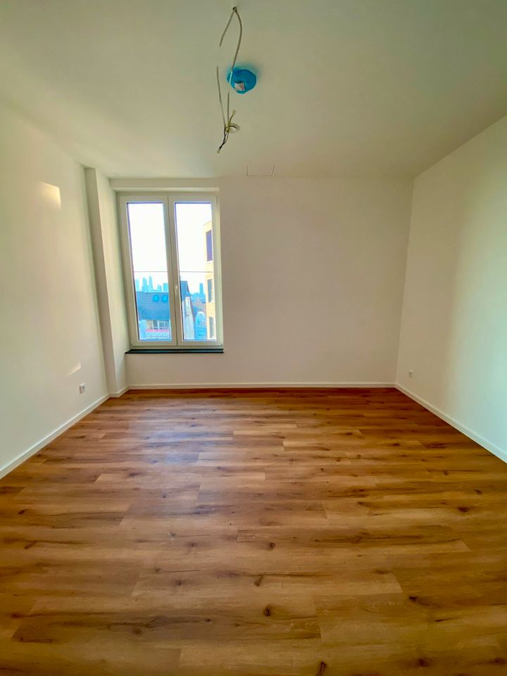 Exklusive 2-Zimmer Neubau Wohnung mit EBK in Frankfurt am Main