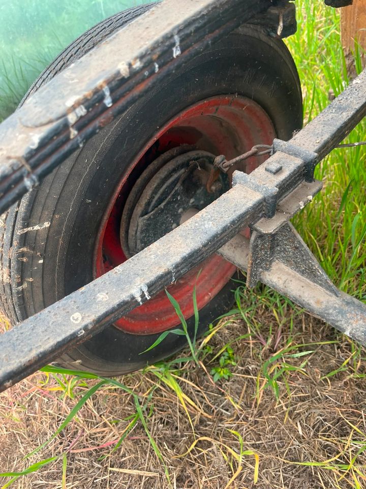 Kutsche Anhänger Wagen in Bassum