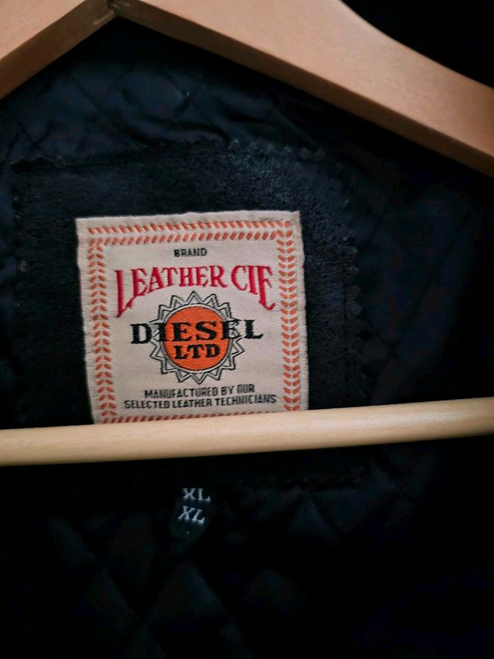 Diesel lederjacke vintage 90er in Irxleben