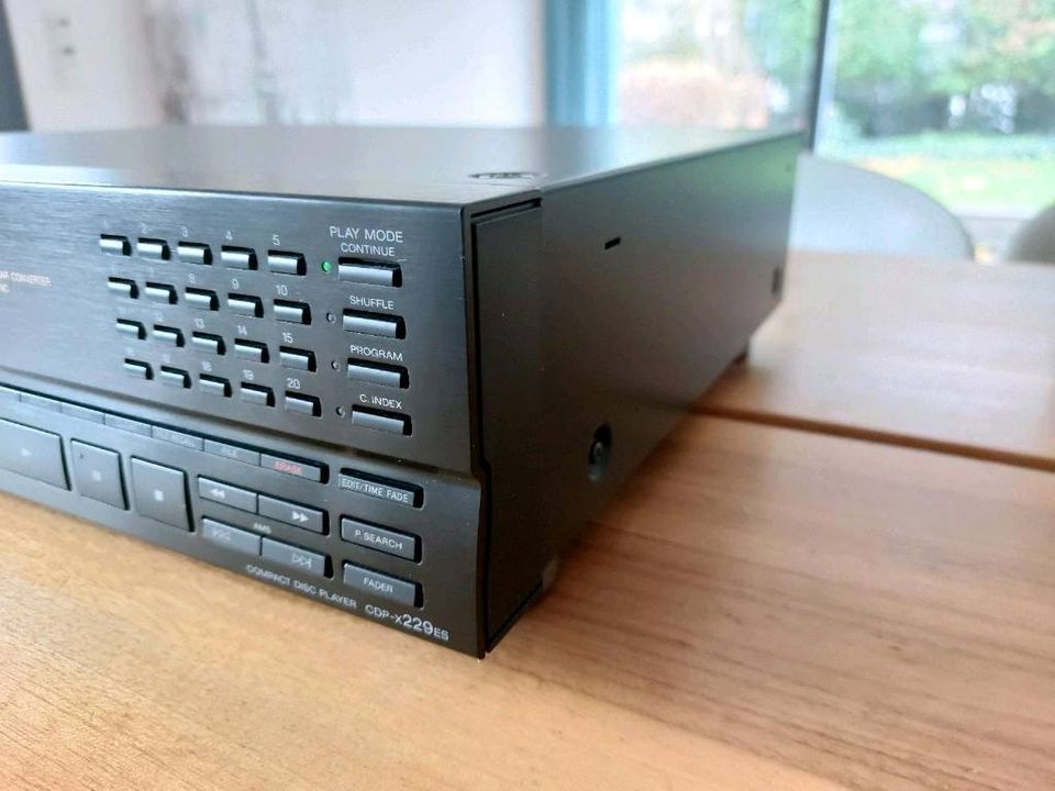 Sony CDP-X229ES CD-Player in Oberursel (Taunus)