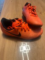 Kinder Nike magista Fußballschuhe fussball Stollen Schuhe Gr. 30 Nordrhein-Westfalen - Velbert Vorschau