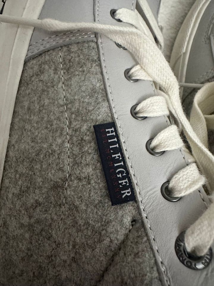 Tommy Hilfiger Herren Sneaker Gr 43 in Oberhausen