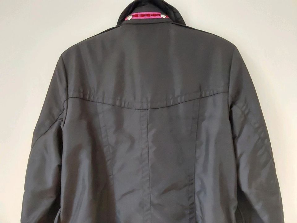 Cinque Jacke Übergangsjacke Winterjacke schwarz Größe 38 in Dortmund