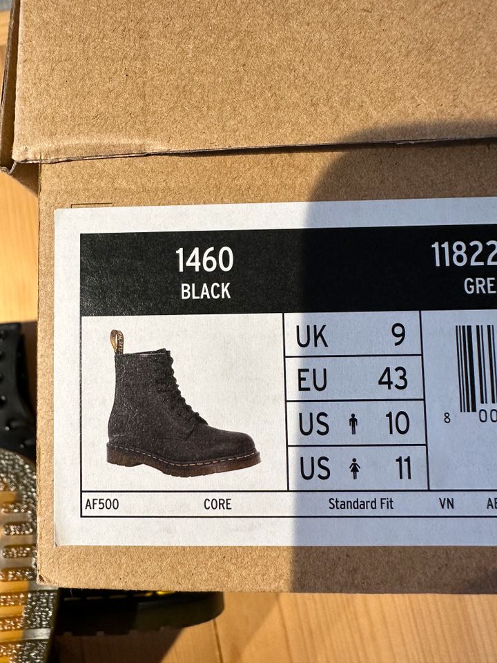Dr. Martens 1460 Boots 43 in München