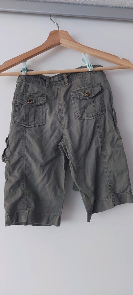 Größe 128, C & A - Bermuda-Shorts, kurze Hose, khaki, unisex? in Taunusstein