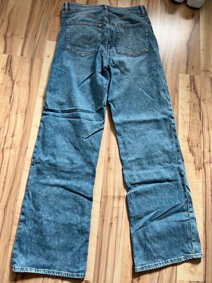 H&M Wide Flag Jeans in Wiehl