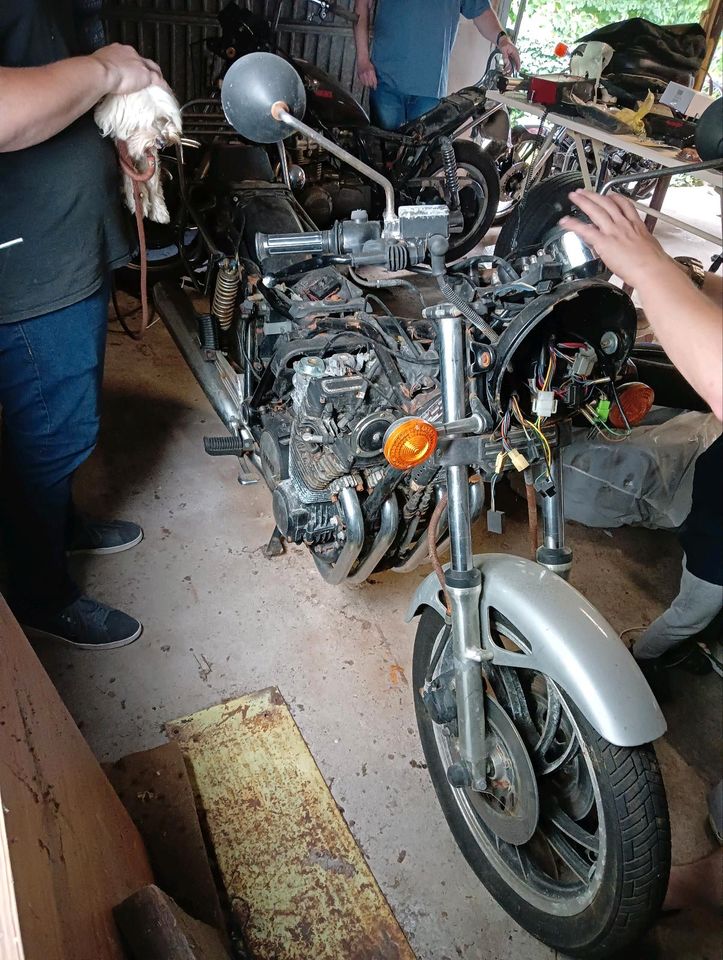 KAWASAKI Konvolut - 5 Motorräder plus Teile in Merenberg