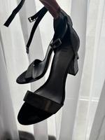 NEUE ungetragene Blockabsatz Schuhe High Heels 39 - schwarz Hessen - Petersberg Vorschau