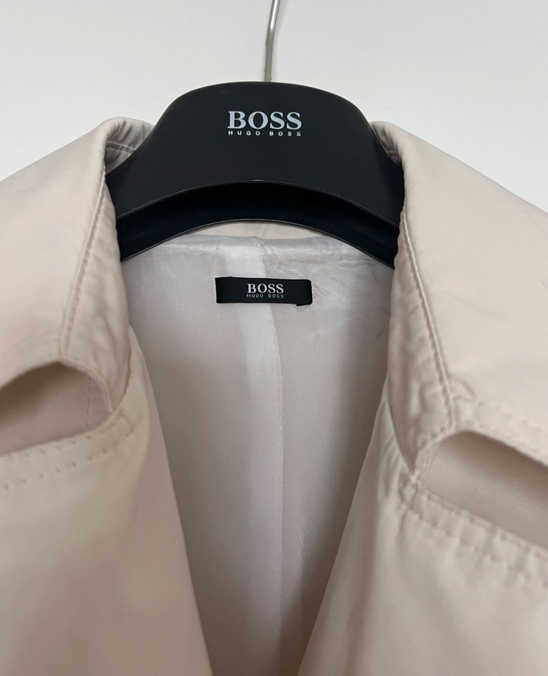 Trenchcoat Hugo Boss beige 38/40 Polyester Seide in Düsseldorf