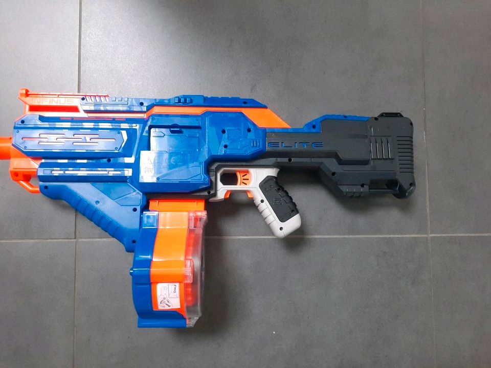 Nerf Infinus Spielzeugblaster in Laaber