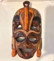 Afrikanische Maske aus Holz, geschnitzt Wandsbek - Hamburg Sasel Vorschau