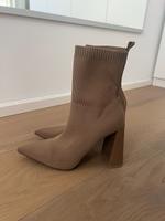 Zara Hohe Schuhe Socken Boots Absatz Lack Stoff braun Spitze Heel Nürnberg (Mittelfr) - Aussenstadt-Sued Vorschau