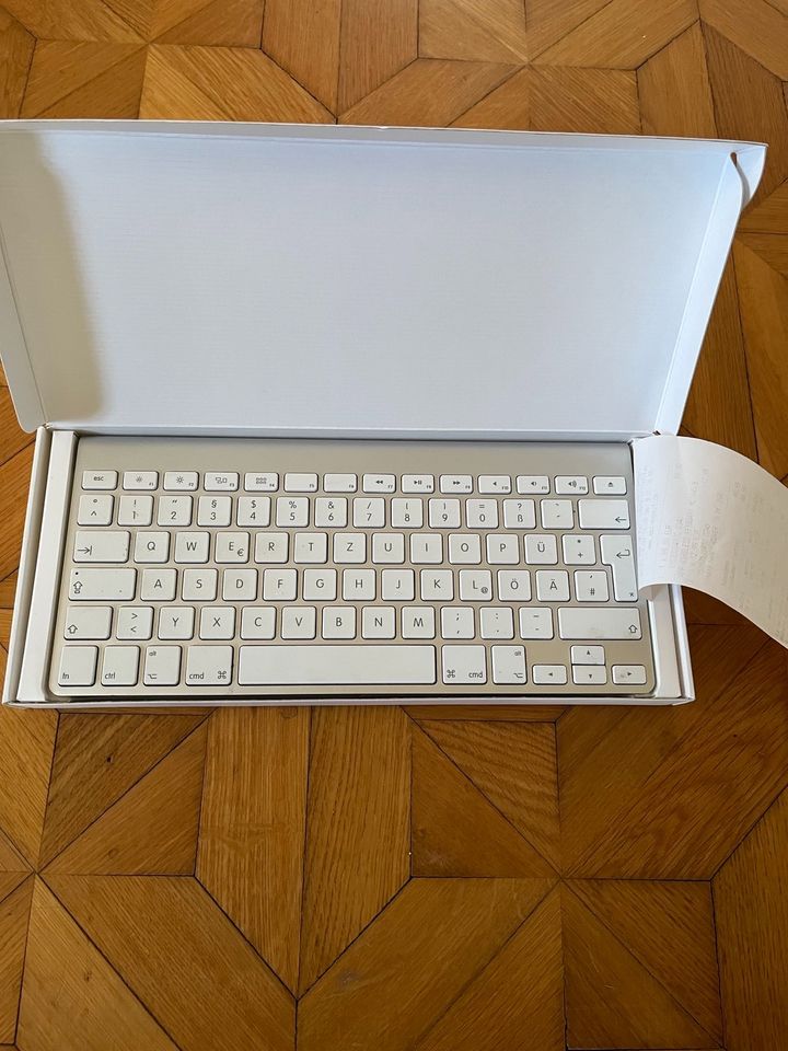 Apple Magic Keyboard A1314 in Hohenleipisch