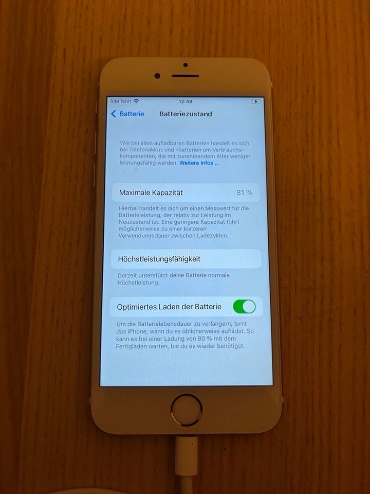 iPhone 6S - 32 GB Gold mit Kopfhörer ohne Ladekabel/PowerAdap in Bietigheim-Bissingen