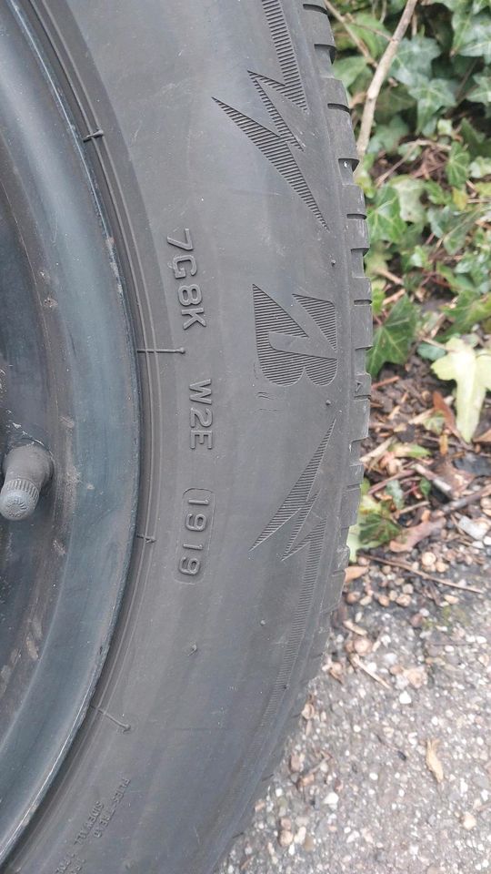 Bridgestone Winterreifen 205/55/R16 DOT 19/19 6-7 mm inkl. Felge in Gerlingen