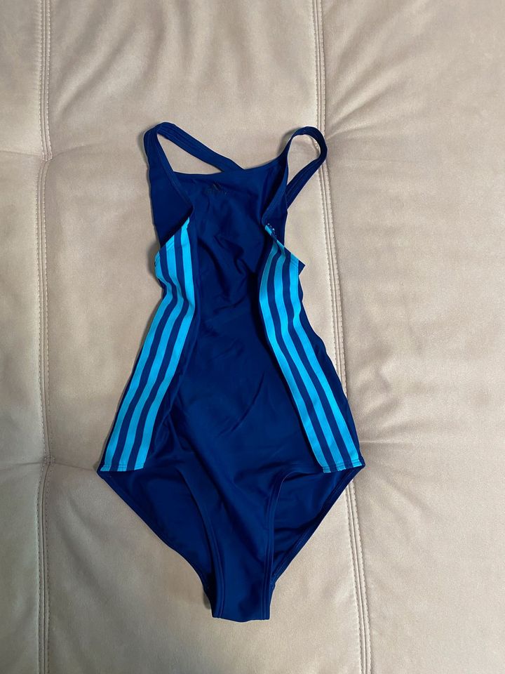 Adidas Schwimmanzug, Größe 170, blau in Hude (Oldenburg)