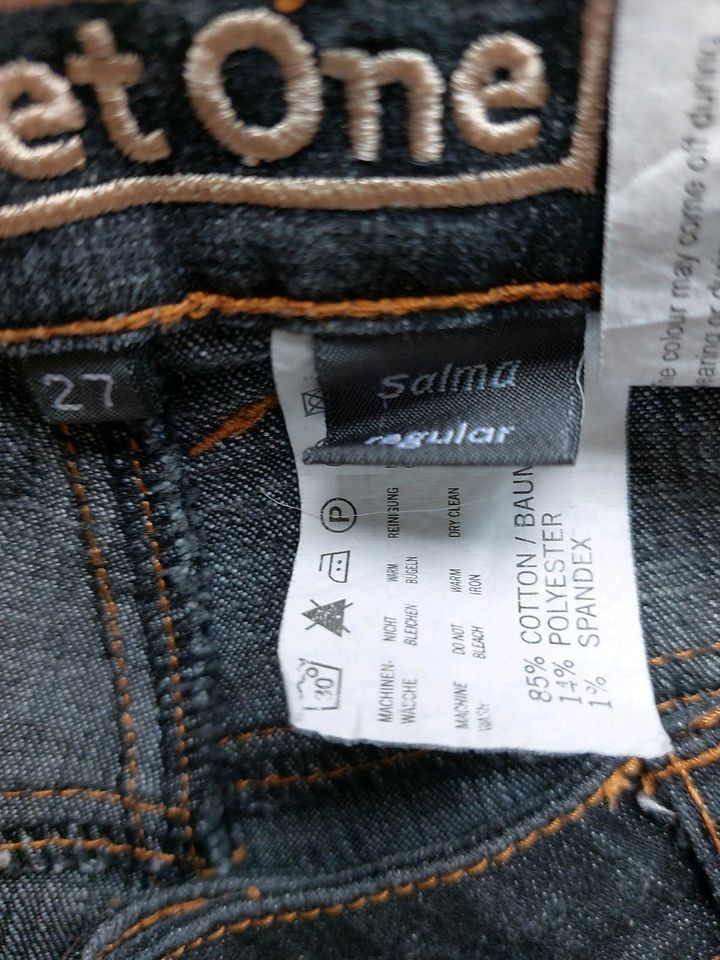 Street One Jeans Salma Gr. 27 in Bad Bramstedt