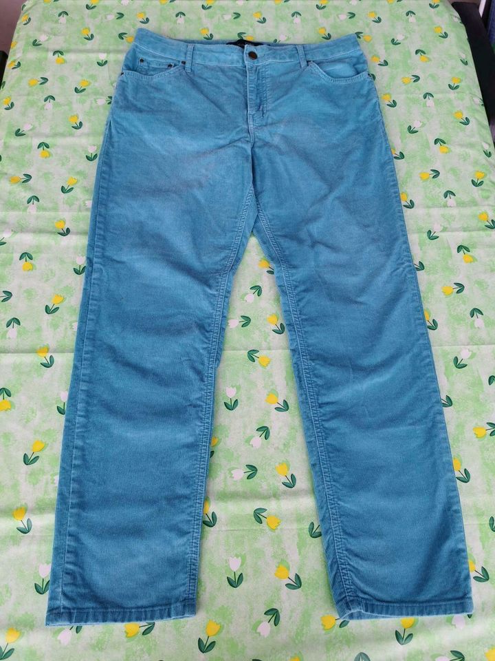 Boden Cord-Jeans mit geradem Bein, Größe 42 in Göttingen