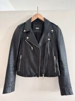 Zara Echt Leder Bikerjacke Lederjacke Baumwollfutter schwarz Gr S Bayern - Würzburg Vorschau