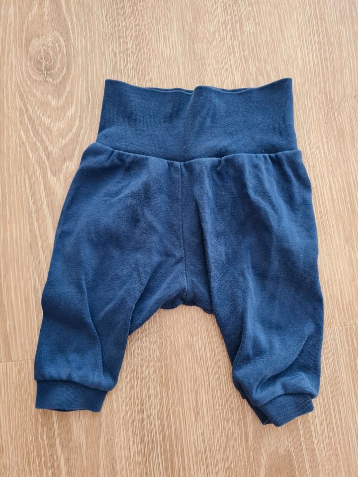 11-teiliges Hosenpaket Jogginghosen Größe 62 Paket Baby Kleidung in Bechtsrieth