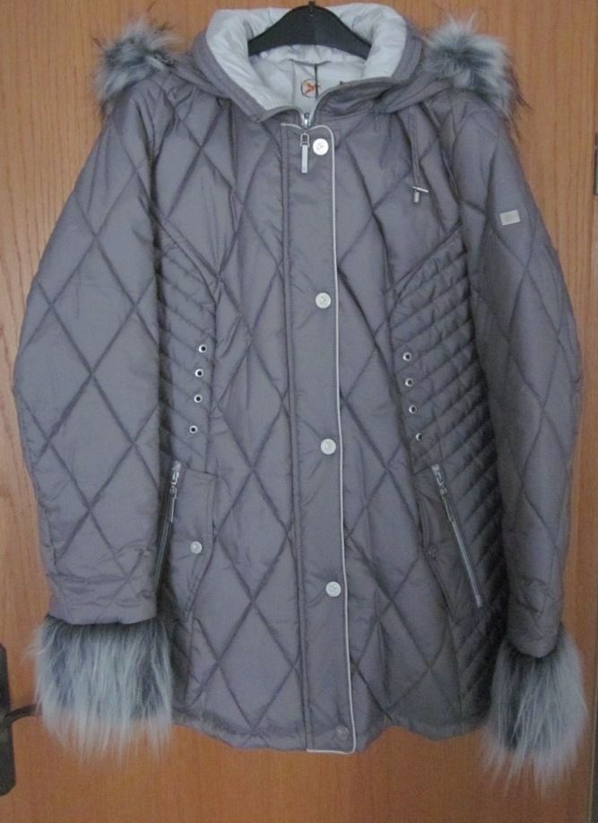 Gr. 46: Winter-Jacke mit Kapuze, grau "Kirsten", neu, hoher NP in München