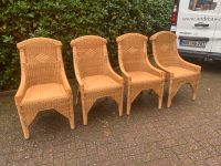 4 Rattan Stühle gebraucht 3 x ok 1 x Zugabe als Set 75 Euro Niedersachsen - Neuenhaus Vorschau