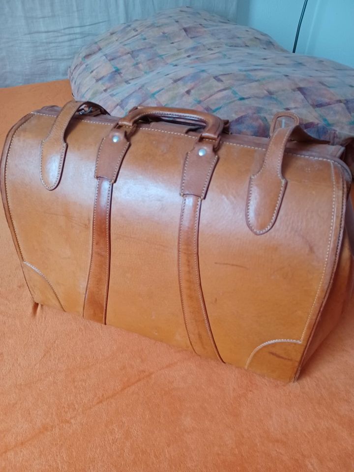 Koffer Tasche Reisetasche Echtleder Ledertasche in Coburg