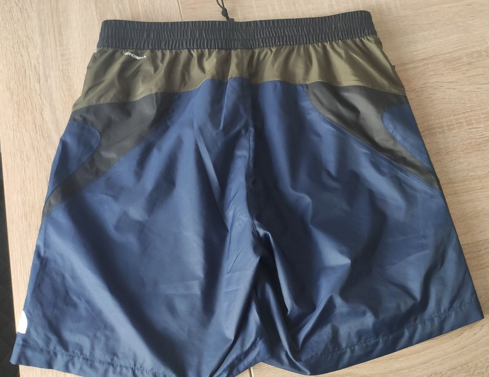 The North Face Shorts M blau neu in Saarbrücken