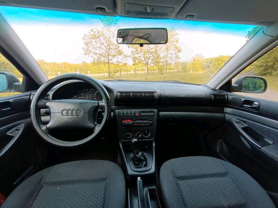 Audi A4 1.6l Benzin in Schonungen