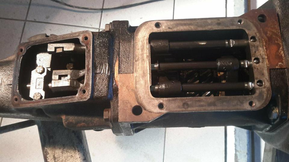 Ford Getriebe 4 Gang V6 Granada Eisenschwein V6 2,6L 2,8L 3,0L in Raubling